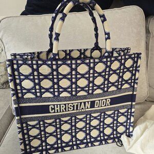 Christian Dior Tote Extra-large